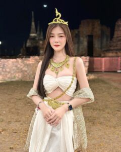 พินพิน วีรินทร์ภัทร์ 32