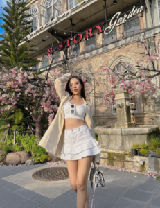 น้ำหวาน รักษ์ณภัค วงศ์ธนทัศน์ ประวัติ