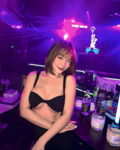 หญิง กนกพร 2