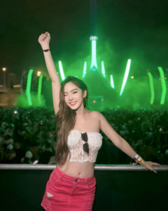 ฝน ชลดา แฟน