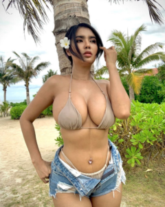 หญิงเนย ญานิศา บิกินี่